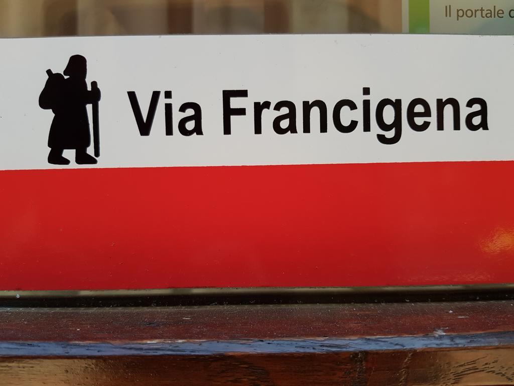 Hotel Urbano V Montefiascone Kültér fotó