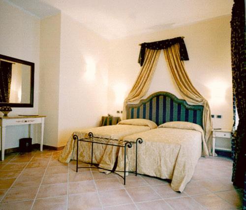 Hotel Urbano V Montefiascone Szoba fotó